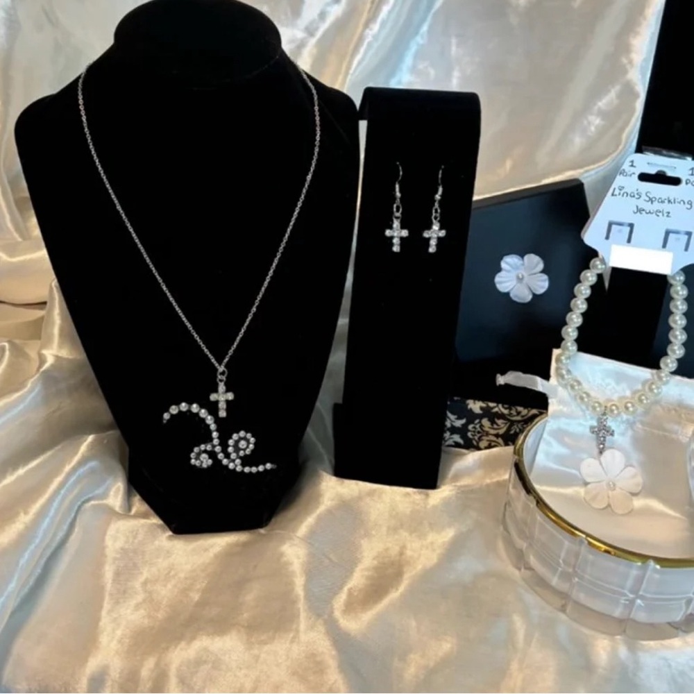 The Purest Heart Set - Cross Necklace & Earrings & Bracelet